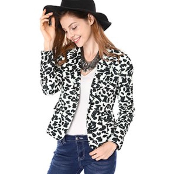 Minimalist One Button Closed Leopard Print Blazer - Picture 2 of 8
